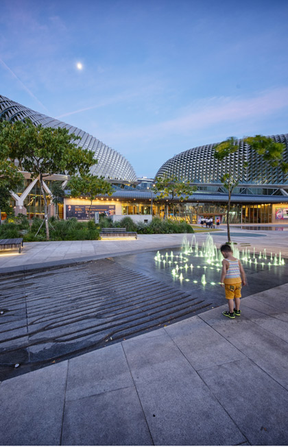 Esplanade Tour